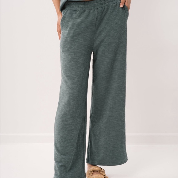 CCOCCI Gold Slide Sandals - Picture 2 of 2